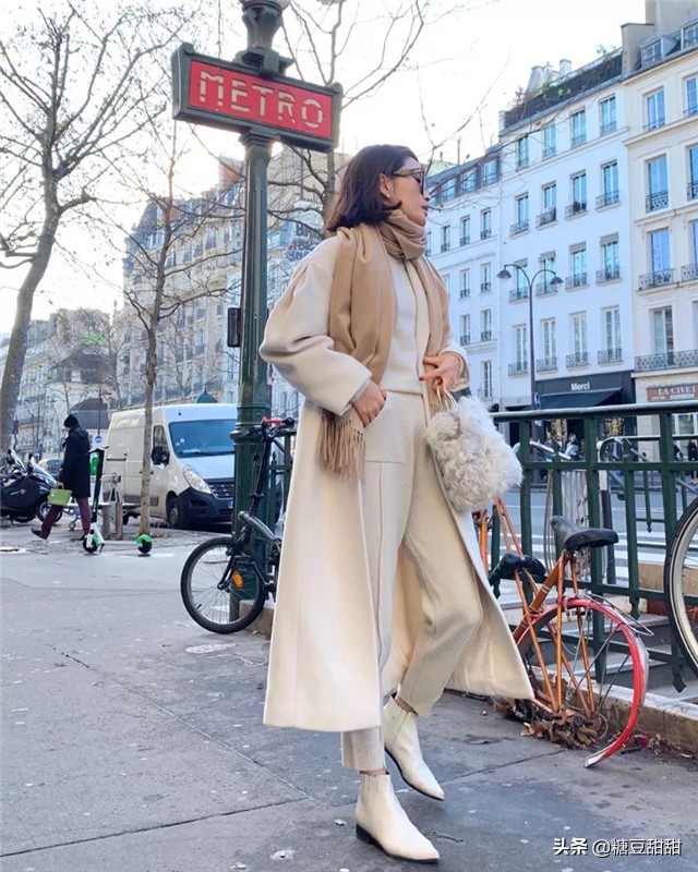 韩系大衣穿搭适合什么身材的女生,小个子女士韩国风双面呢大衣搭配