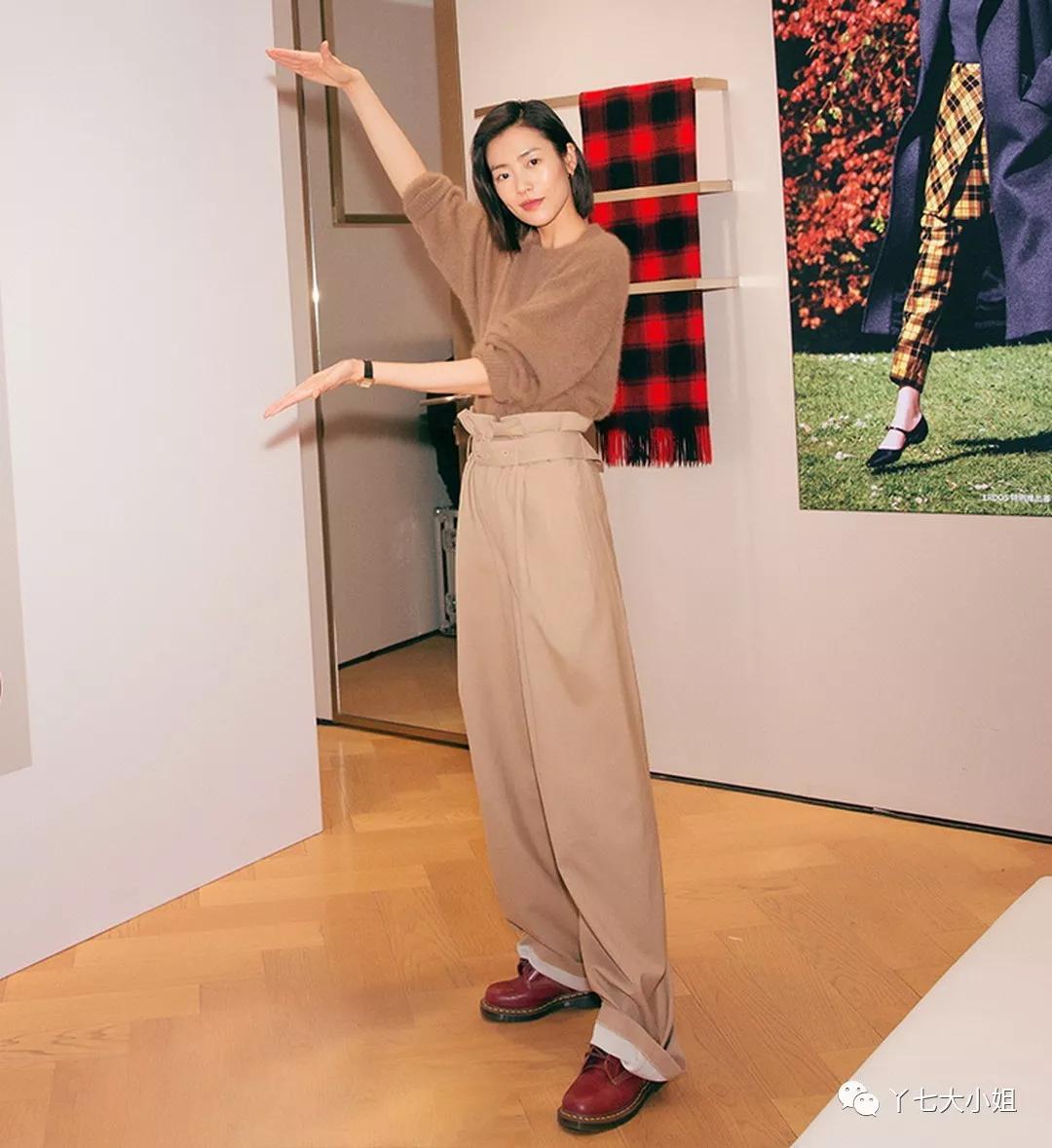 气质驼色让你随意搭配不出错,今秋必备的驼色让你时尚感up