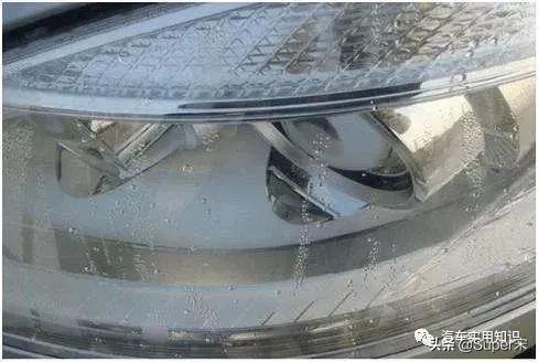 汽车大灯有水珠放干燥剂,车大灯里面为什么会有水珠和雾气