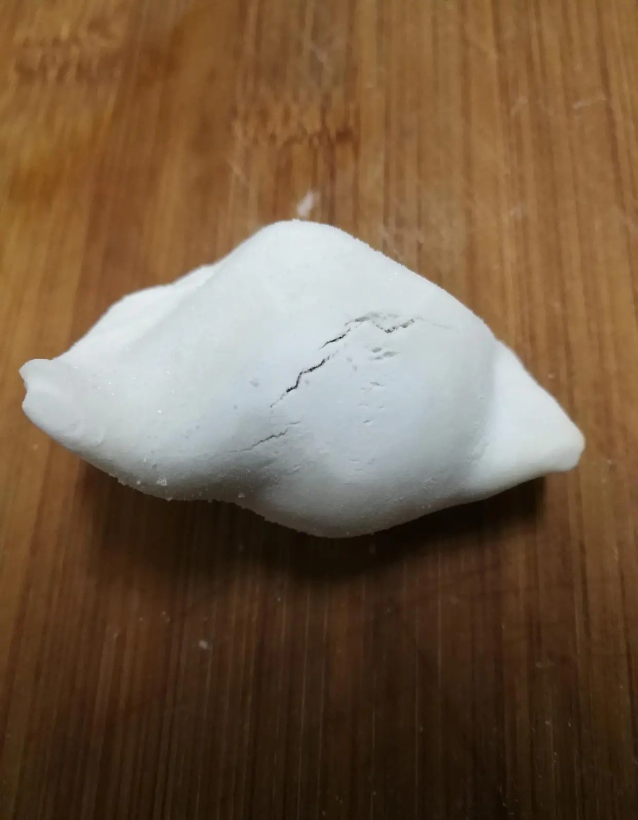 冻的饺子一煮就有裂纹,冻饺子裂纹是什么原因