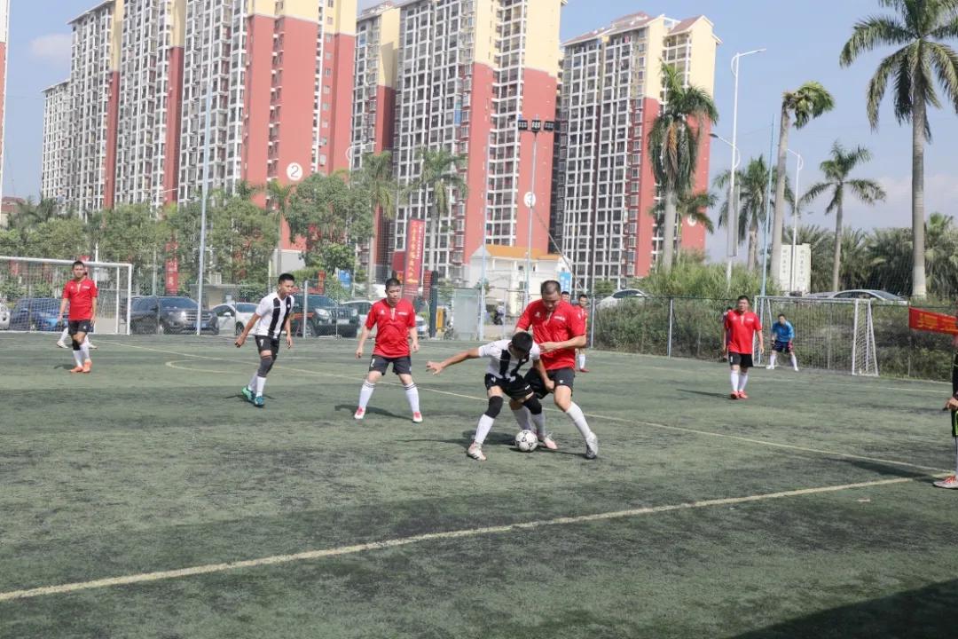 汗洒绿茵，不可“足”挡——梧州消防第一届“火焰蓝”杯六人制足球赛圆满落幕