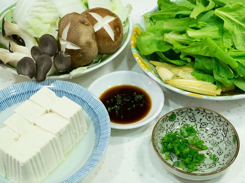 日本火锅和韩国火锅对比,中国的火锅vs俄罗斯火锅