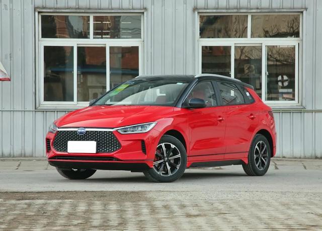 比亚迪e2新老款如何选择,比亚迪e22021款用车感受