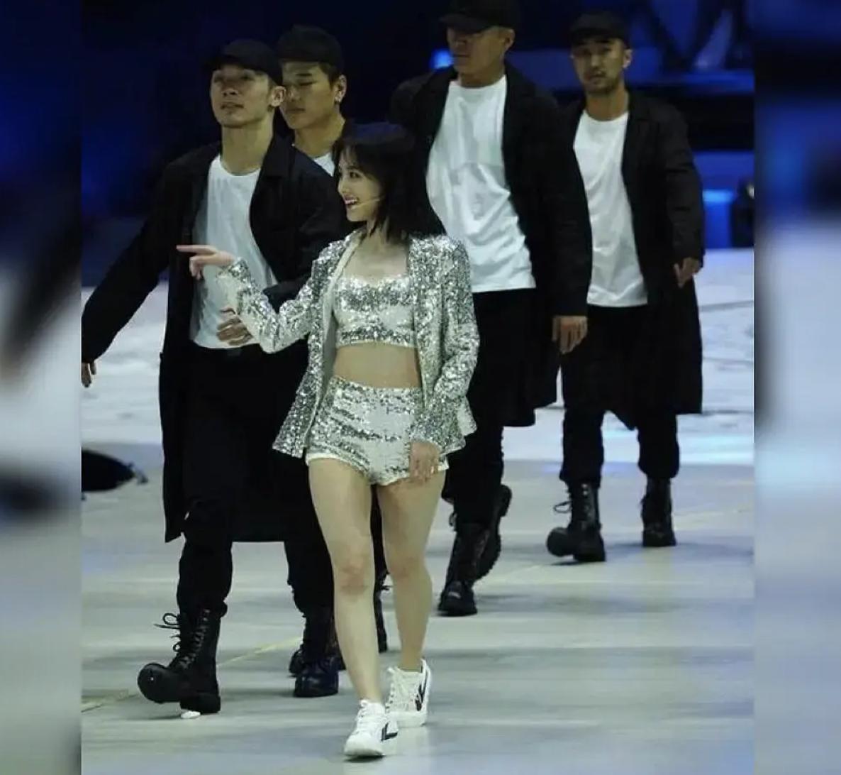 脸很美身材却减分的8位女星,只能看脸不能看身材