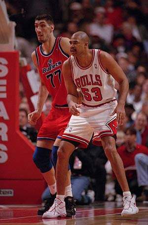 姚明巅峰时期能否打败nba的中锋,个子高适合打篮球吗