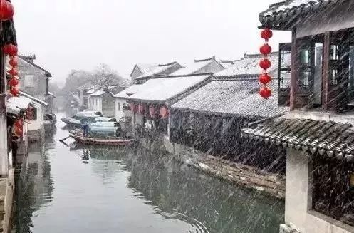 冬天情侣去哪里旅游最适合,适合情侣两三天的短途冬日旅游