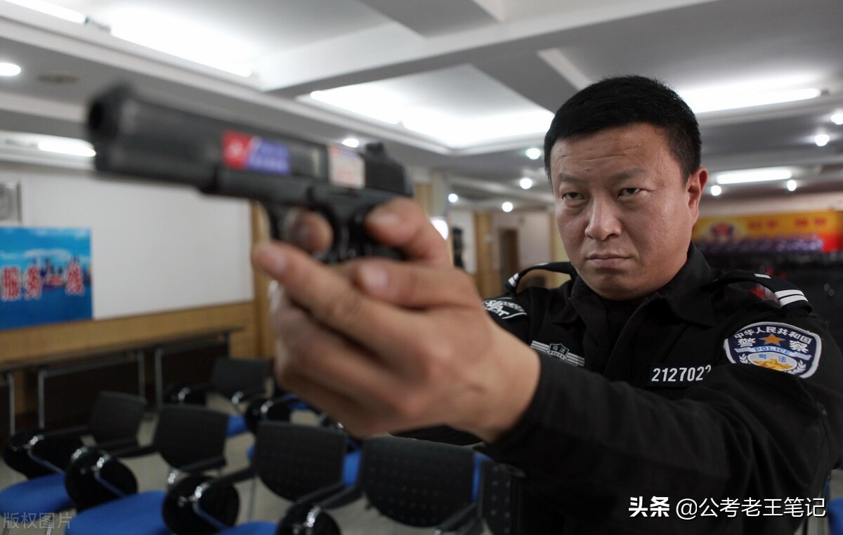 狱警的工资待遇,狱警工资比公安高吗