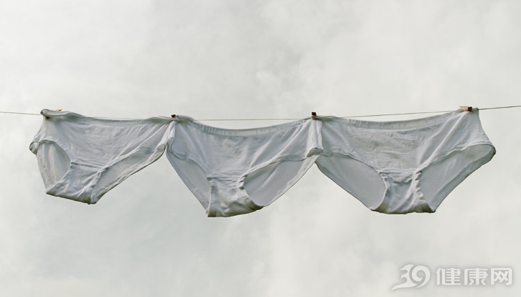 男人裤子一般穿几年换,男士内裤100年的变化