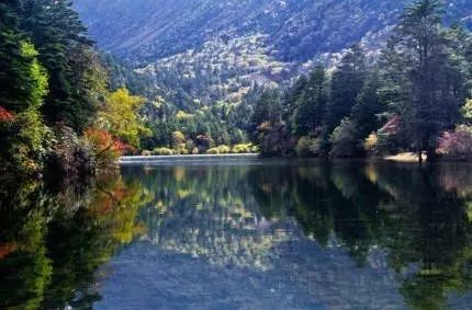 从康定开始一路都是绝美风景,从康定到新都桥景色视频