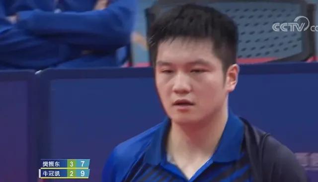 樊振东10-6领先被马龙逆转,樊振东被王皓9-3翻盘视频