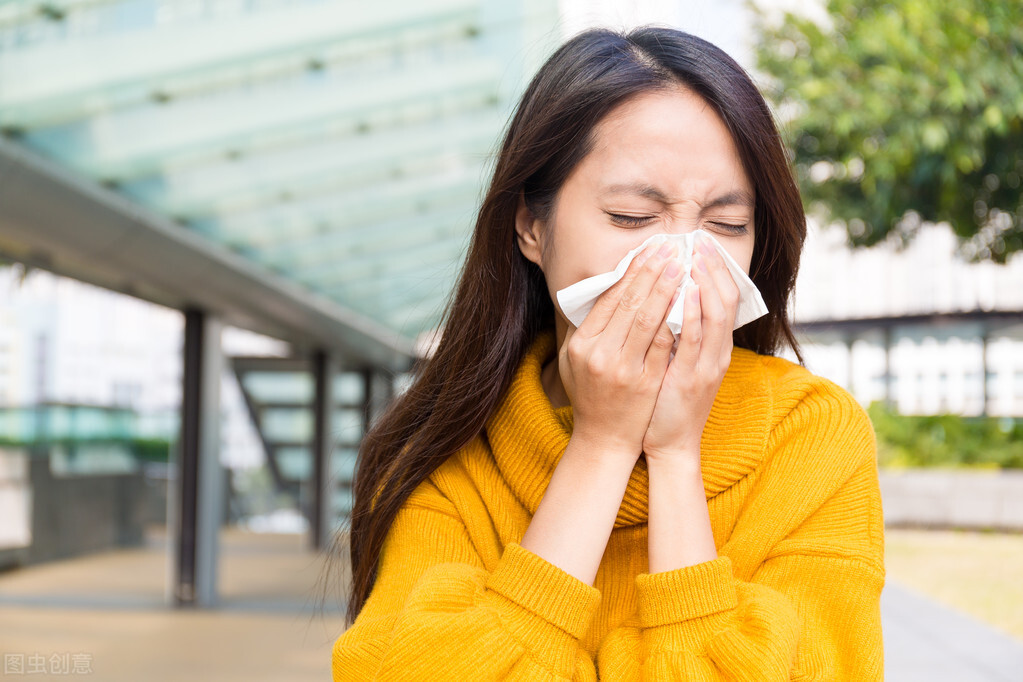 夏季感冒和中暑怎么区分,夏季风热感冒是热着了还是凉着了