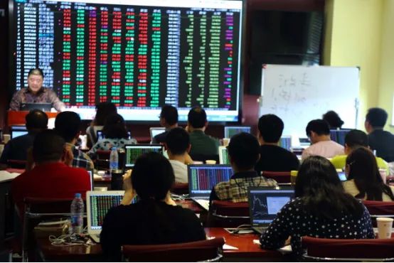 炒股是一件轻松的事,炒股玩一股多少钱的好