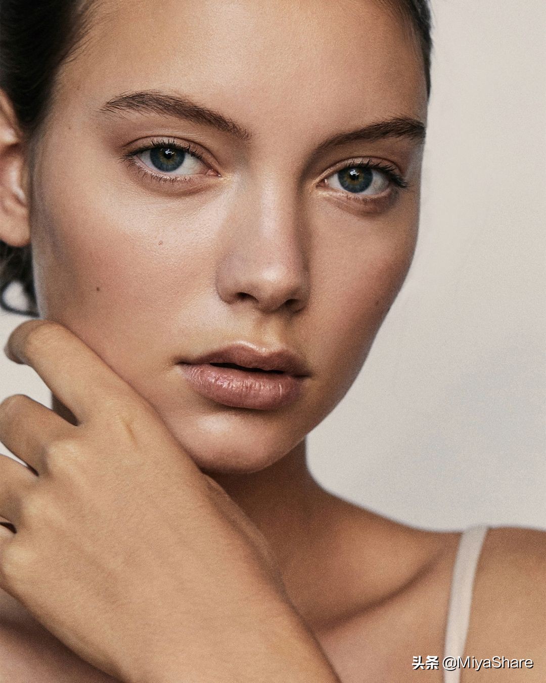 用护肤品脸部敏感怎么办,敏感长痘肌肤护肤品推荐