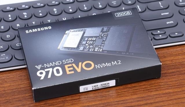 固态硬盘分区选ntfs还是fat32,固态硬盘m.2分区之后可以装游戏吗