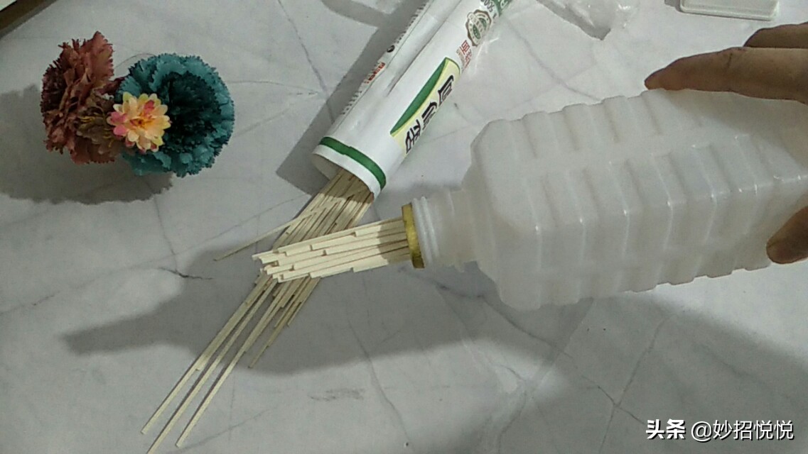 长虫子的挂面能吃吗,长虫的面条还能吃吗