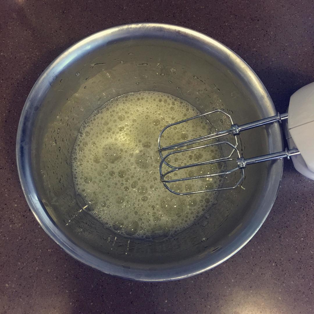 教你在家做戚风蛋糕不塌陷不回缩,在家做戚风蛋糕