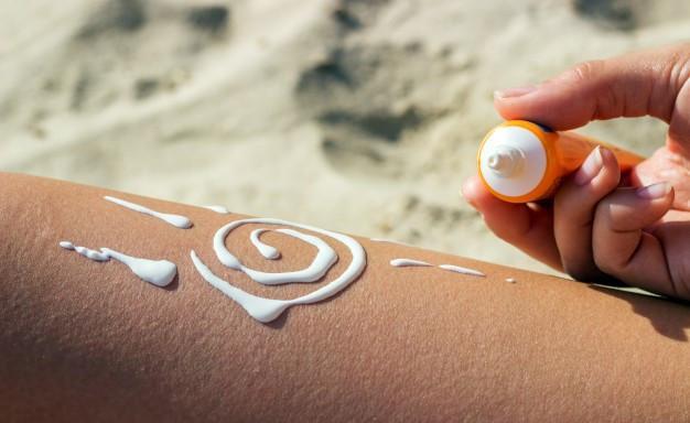 黄黑皮怎么变白高级感,黄黑皮如何养成干净皮肤