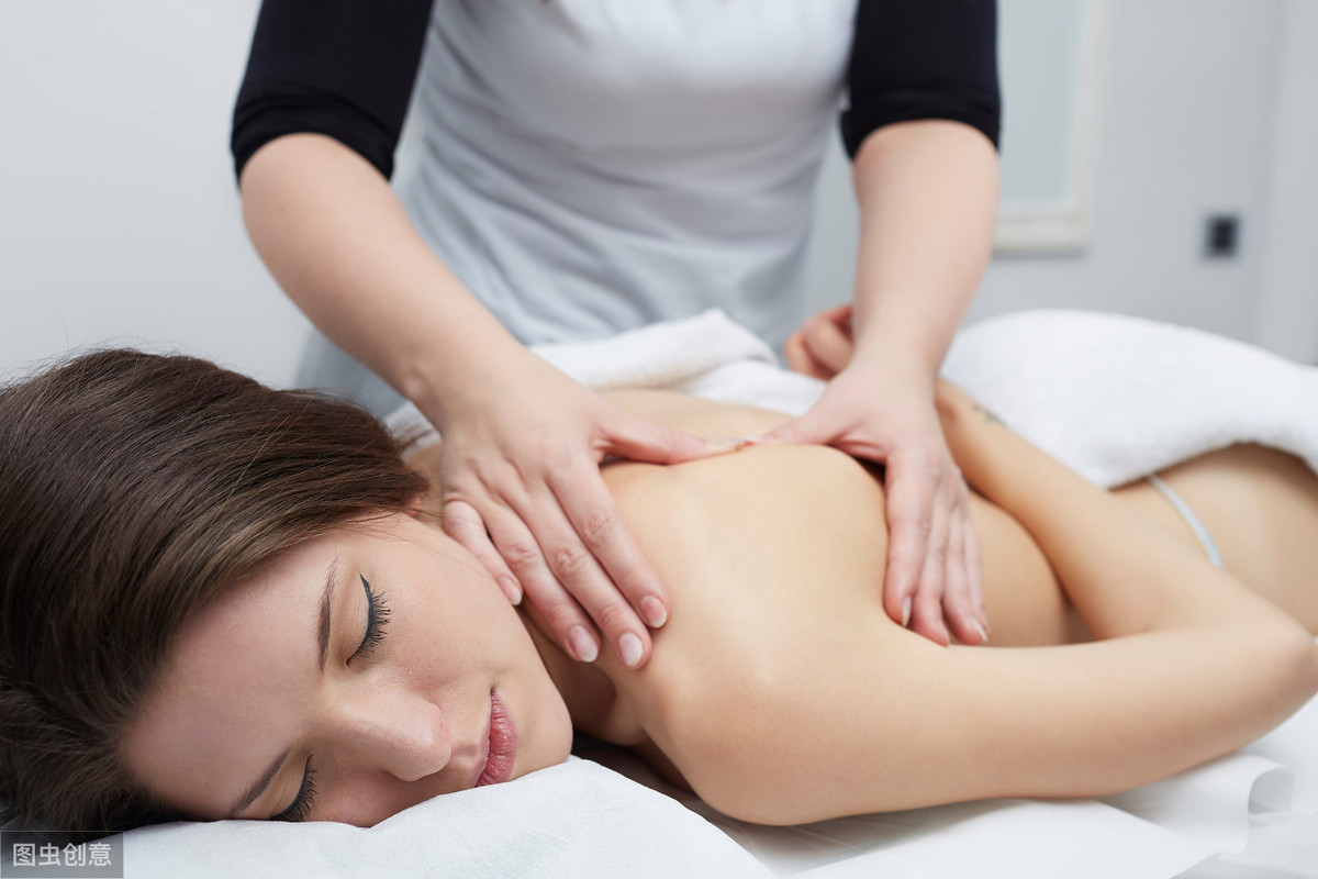 打哈欠下巴脱臼与中风有关系吗,打哈欠下巴疼像抽筋一样是中风吗