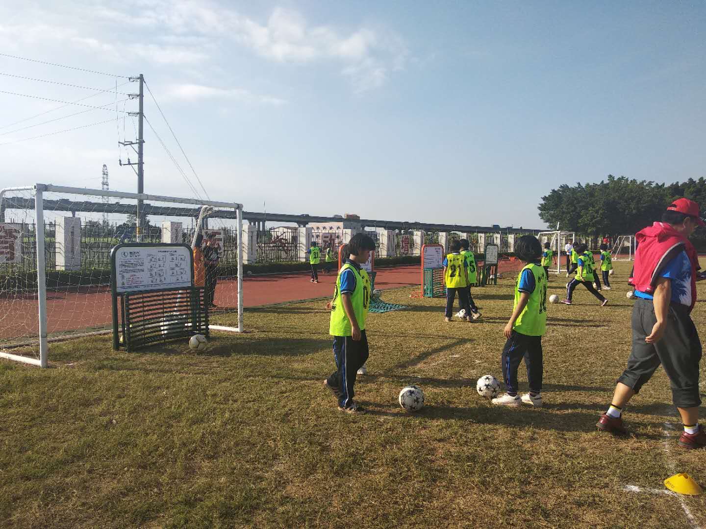 校园足球研究现状怎么写,校园足球国内外研究现状