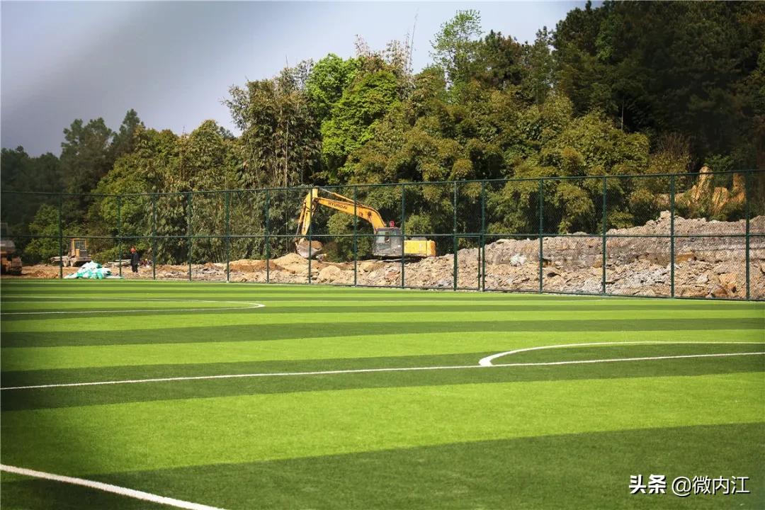 内江大洲广场足球场,内江新足球运动场