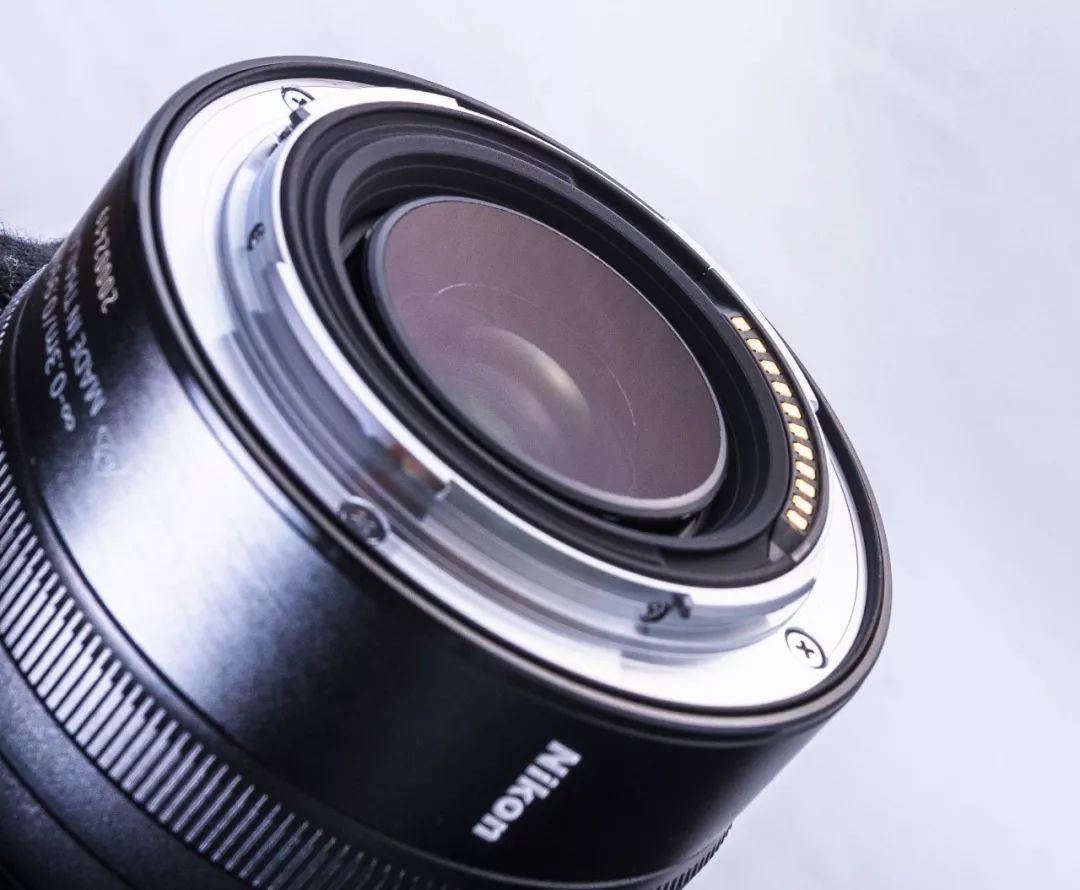 尼康35mmf1.4z卡口镜头质量如何,尼康z50配35mm1.8