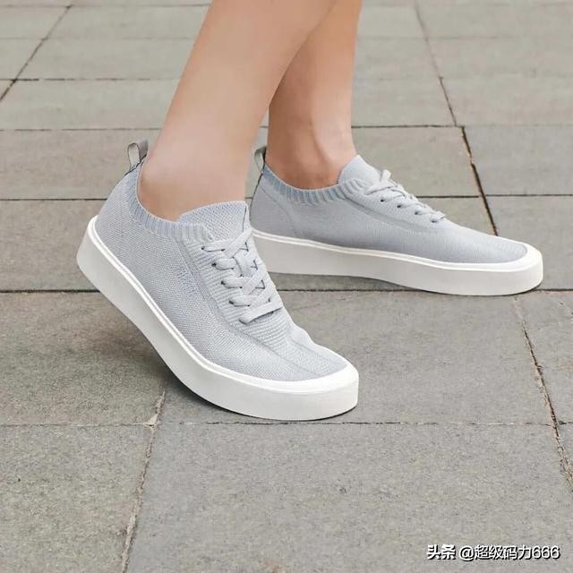 超轻飞织鞋安踏李宁女生,李宁经典板鞋304