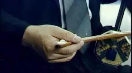 二胡自学入门图解简谱,二胡自学入门必看