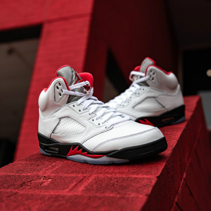 AJ5流川枫陪跑？不必担心