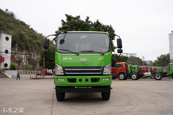 18年解放牌虎vh汽车130马力4米2,解放虎vh180马力4.2米高栏报价