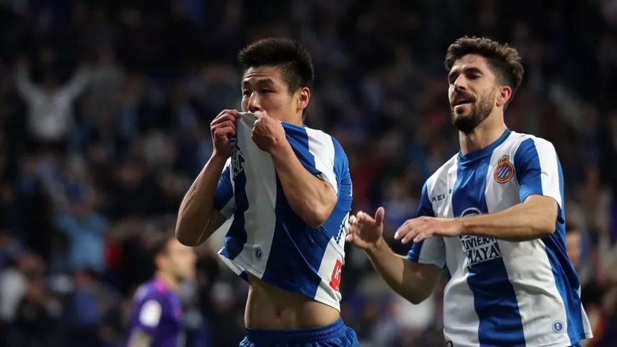 比“飞龙骑脸”更烈的毒奶,是这款游戏的封面魔咒