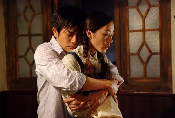 不能谈恋爱、被嘲没实力，“这偶像，我不当了”