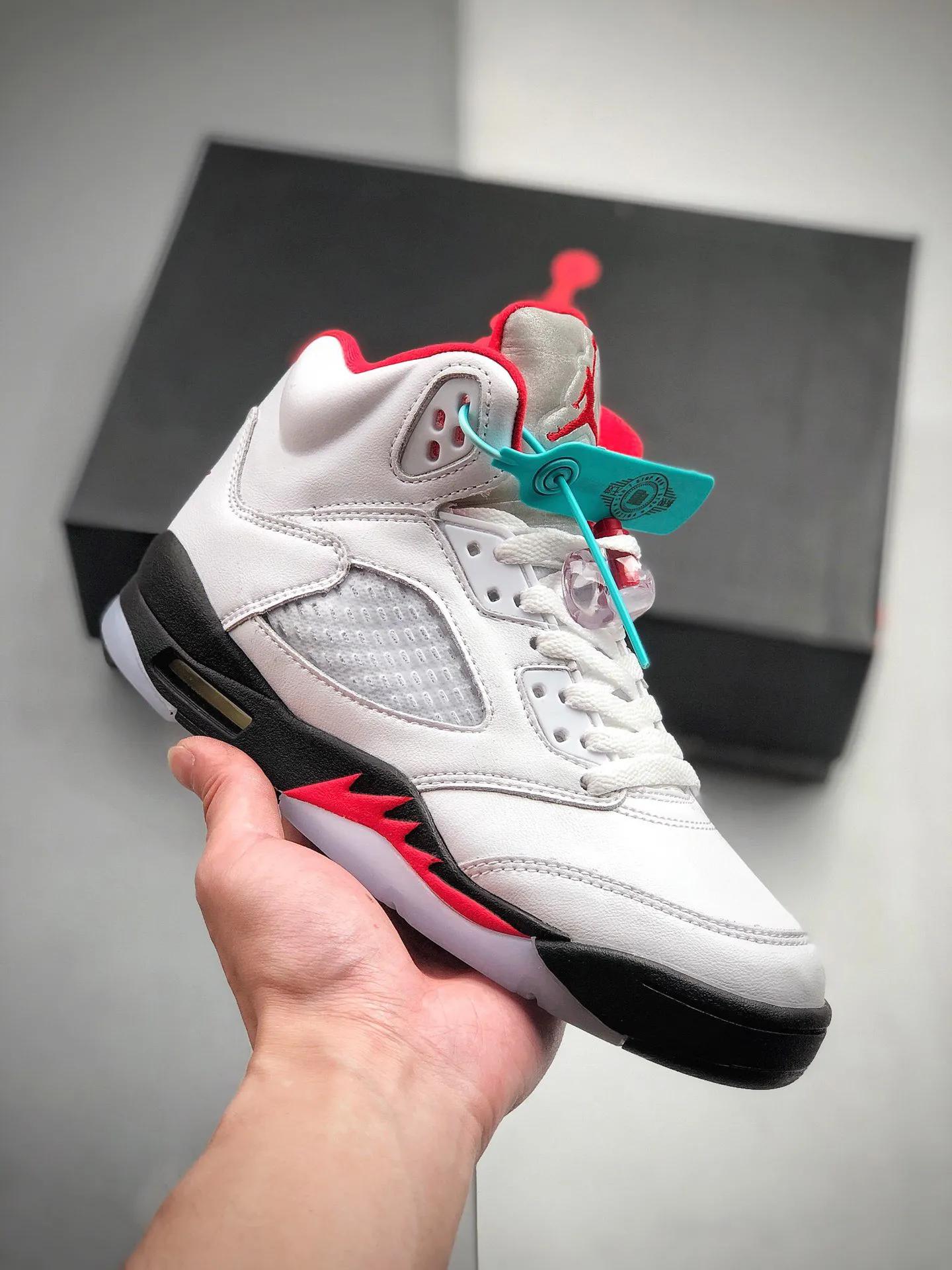 乔丹颜值最高球鞋aj5,耐克飞人乔丹系列篮球aj5