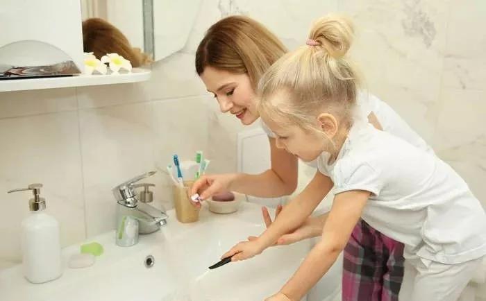 孙俪教孩子刷牙方式,孙俪这一招专治孩子不好好刷牙