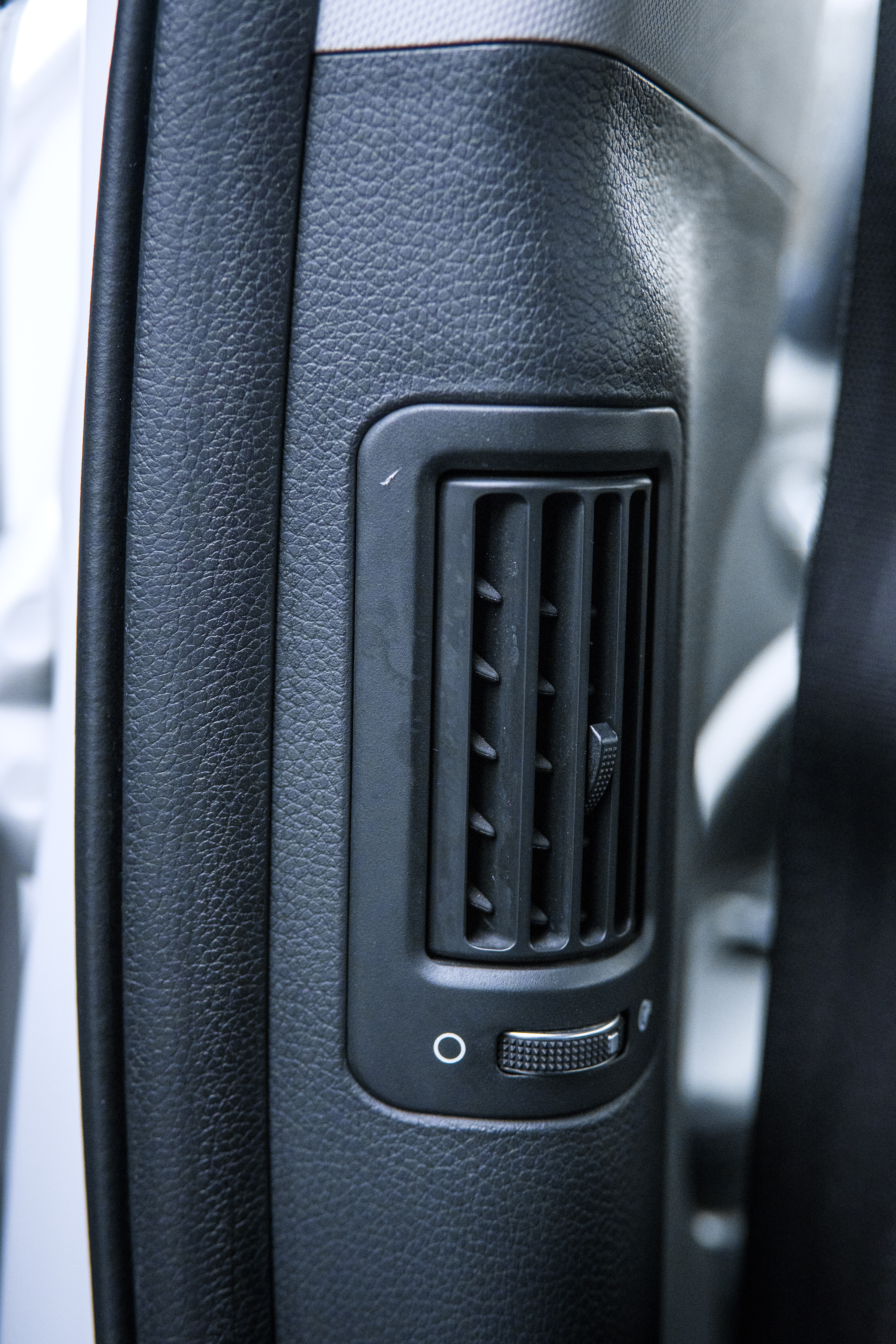 剑走偏锋无往不利,剑走偏锋攻其不备