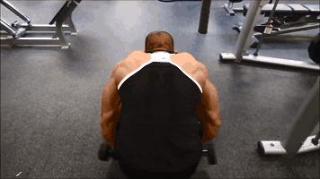 肩膀三角肌太厚怎么练薄,把肩膀练宽的视频