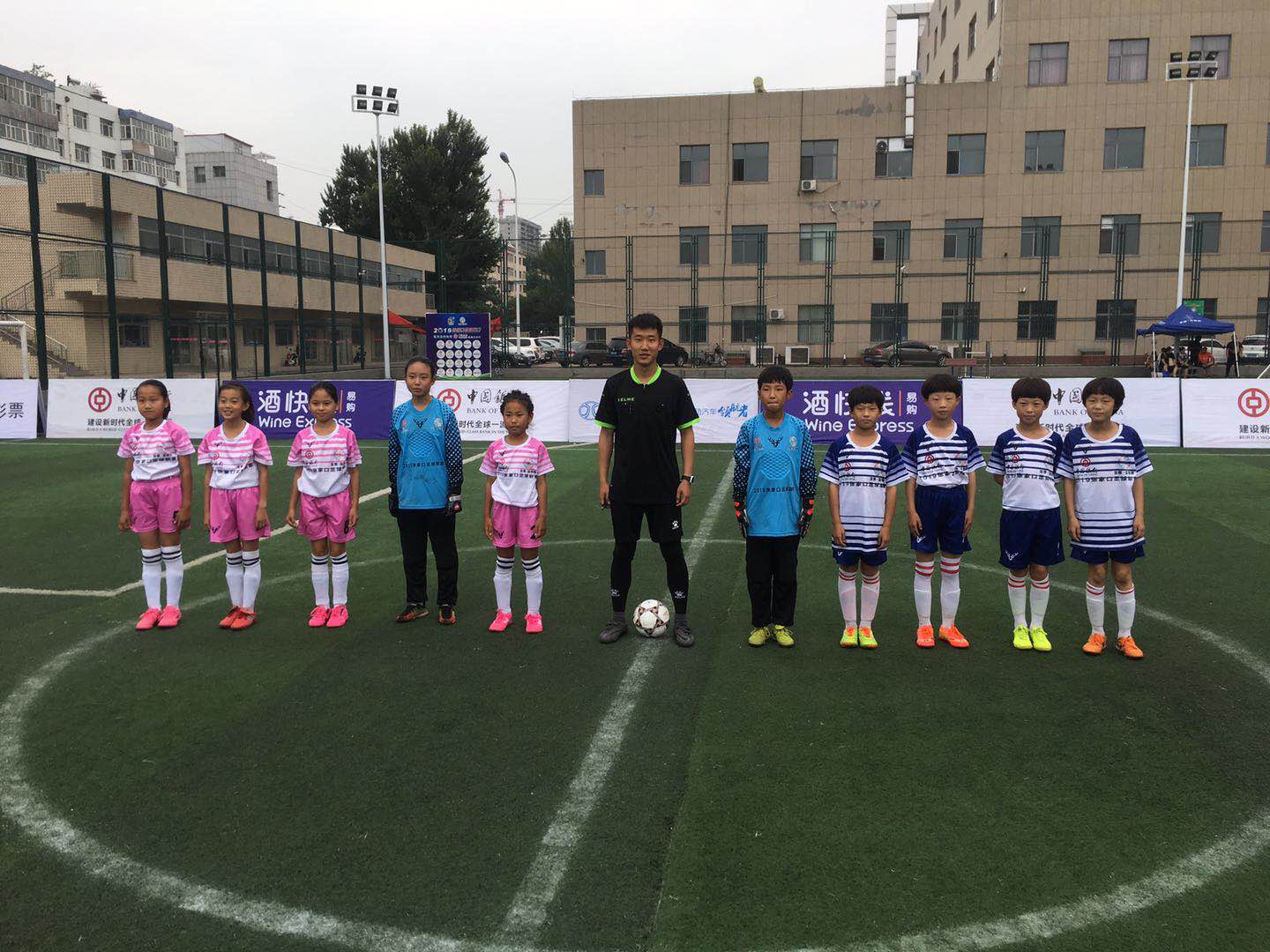 5战4胜1负!1所小学女子足球队代表阳原县参加全市足球联赛斩获第二名!