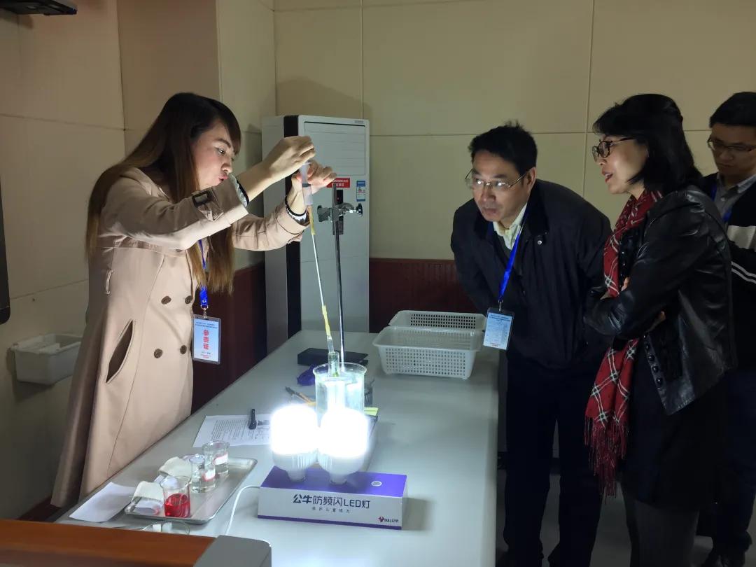 成都铁中和铁中府河校区,成都铁中