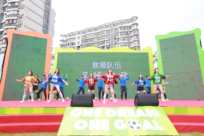 足球精神深入人心,让足球文化在校园足球中发扬光大