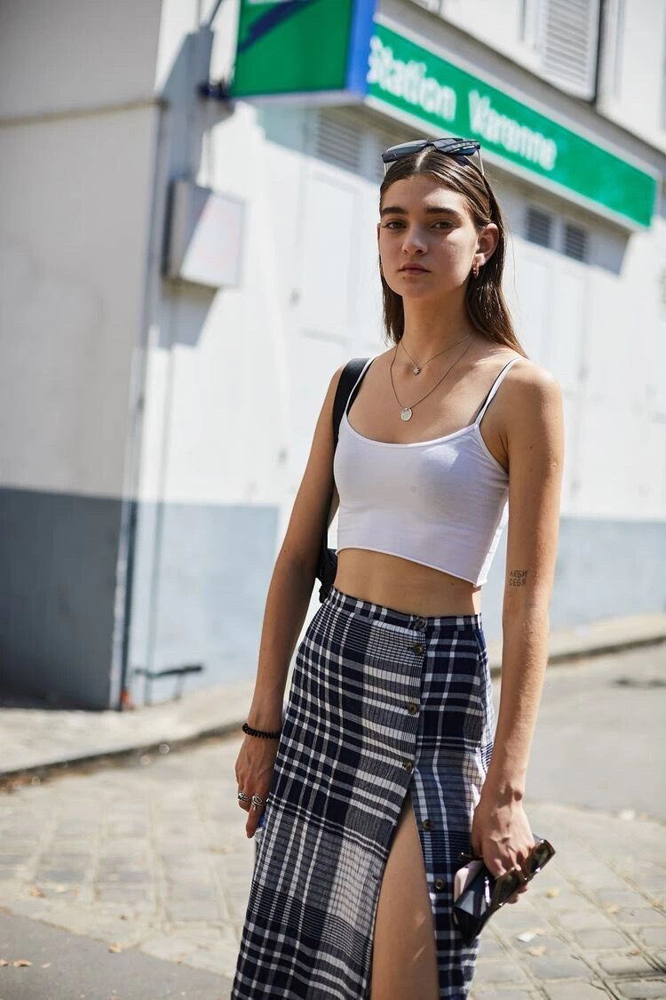 腰粗短上衣怎么搭配,腰细胯宽腿粗的女生怎么搭配衣服