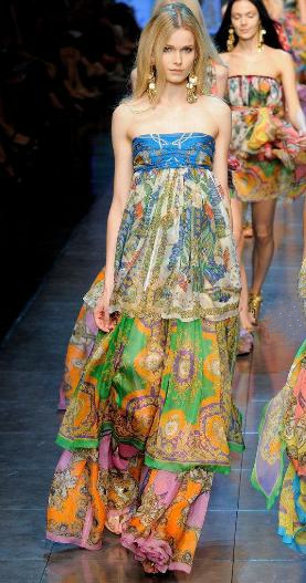 胸小的你没有错—平胸的美眉穿衣更有型、更有时尚感！