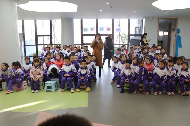 小小少年郎，来把“忠”字讲——太师三附小万科城校区