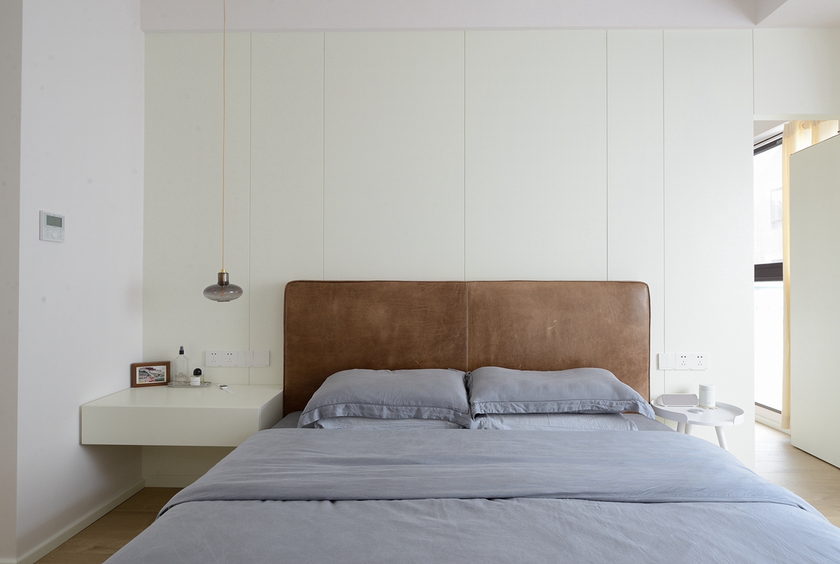 小城的生活简简单单普普通通,很向往学生时代的生活