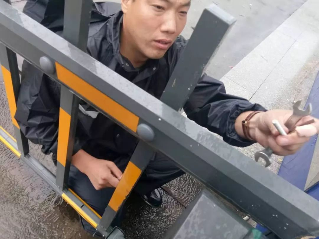 王歆梁峰追悼会直播回放,梁峰和王歆因伤势过重壮烈牺牲