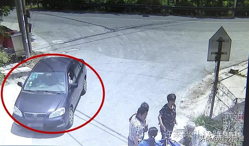 84岁老人摔倒被救助,老人摔倒好心扶起反被冤枉怎么办