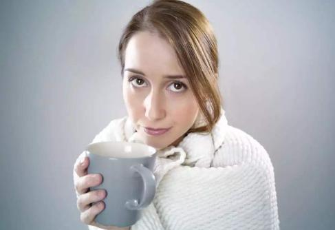 辟谣女性月经期间不能洗头,经期洗头要注意什么事