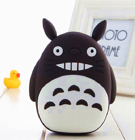 适合长途旅游的充电宝小巧实用,充电宝小巧便携旅行必备