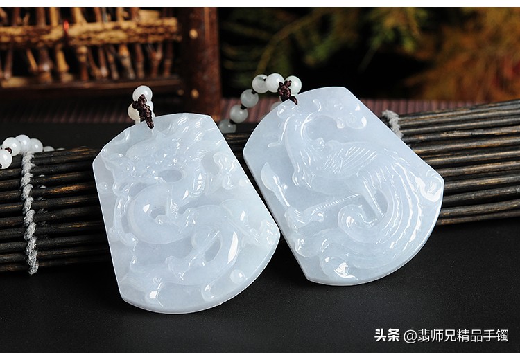 翡翠龙凤呈祥价值,翡翠龙凤牌的寓意