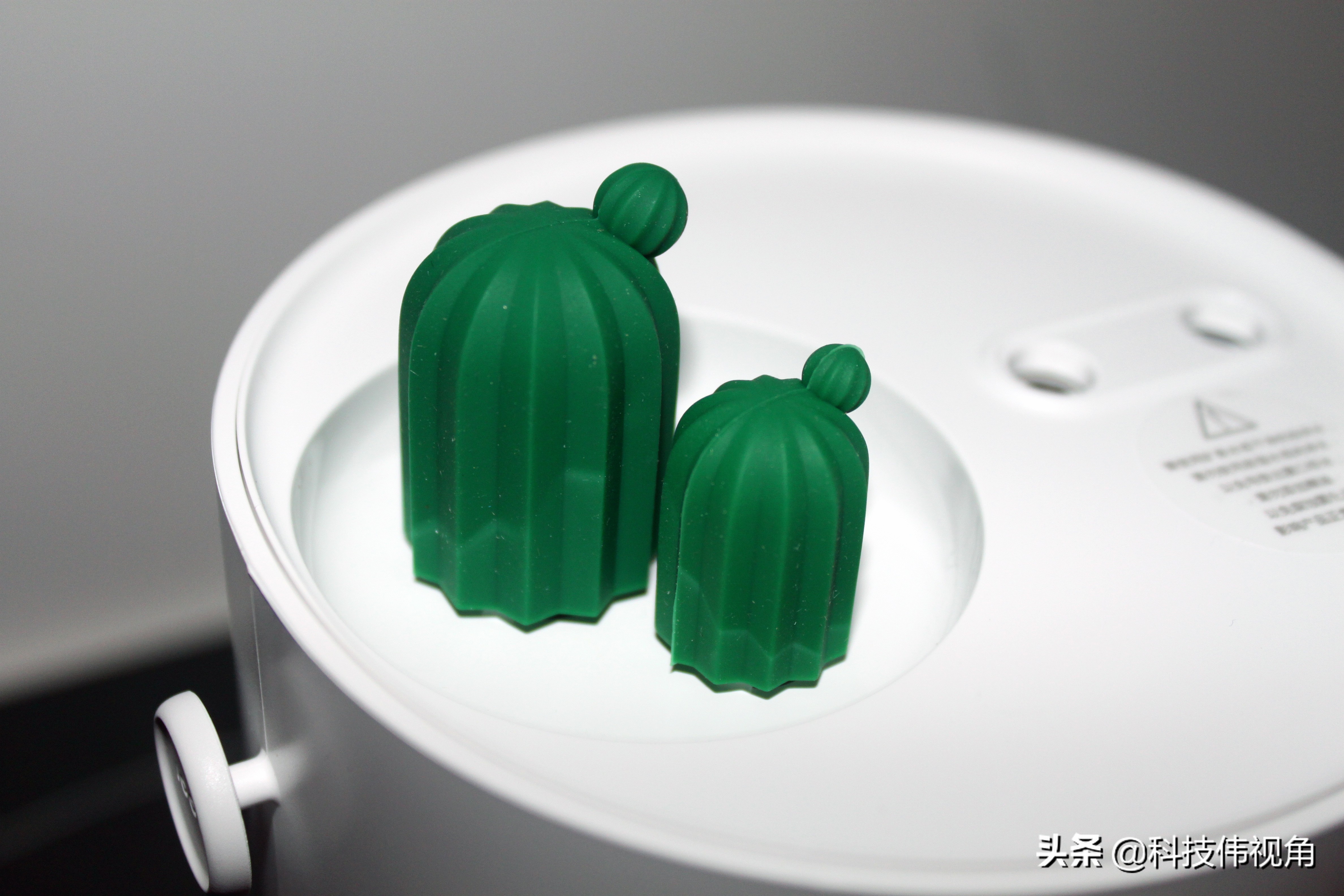 室内干燥增加湿度用加湿器,为什么开着加湿器室内湿度不增加