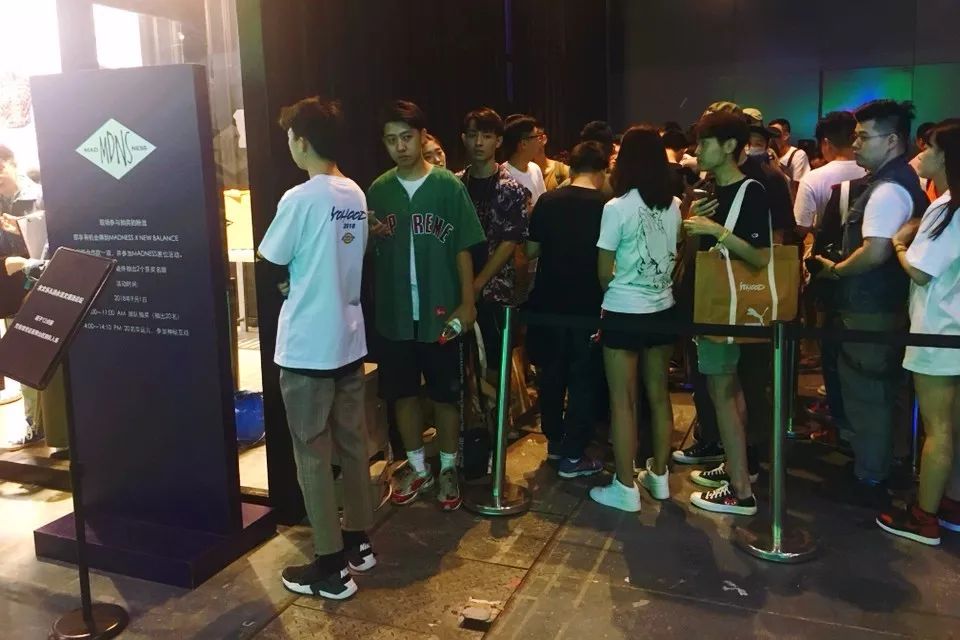 余文乐晒二级市场,余文乐卖衣服