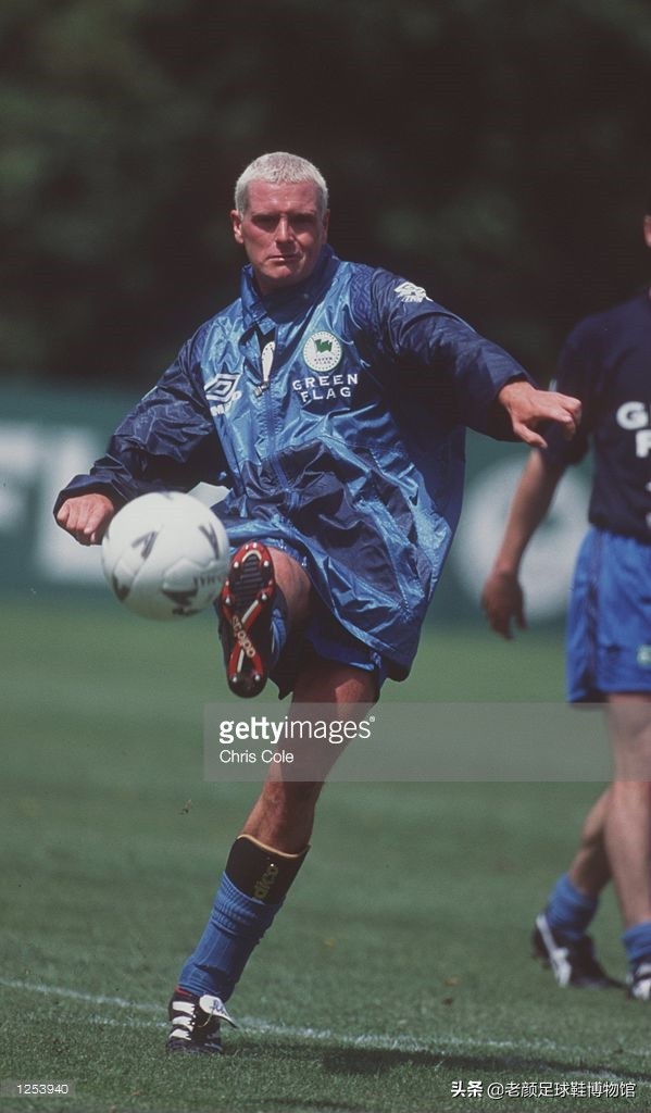 英格兰足球史上最惨的一次,英格兰足球第一人